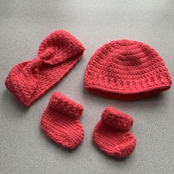 New Hand Crochet Baby Hat Headband And Booties Set Dk Pink 0-3 Months - Picture 1 of 10